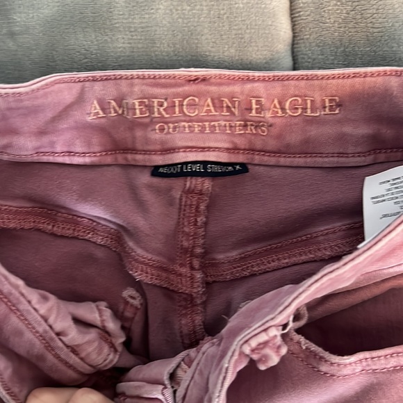 Ripped pink American eagle jeans - Picture 2 of 4